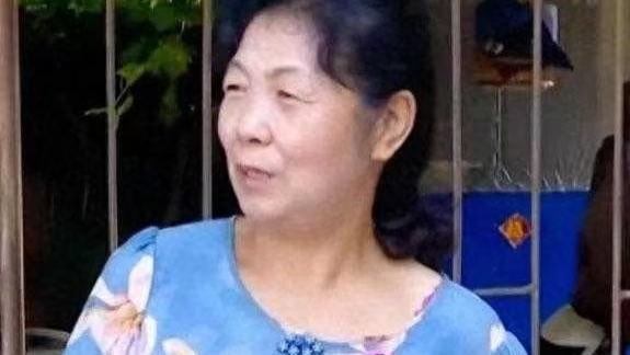 65岁大妈找老实人接盘，要求他供她子女上大学，接受试婚可以同居