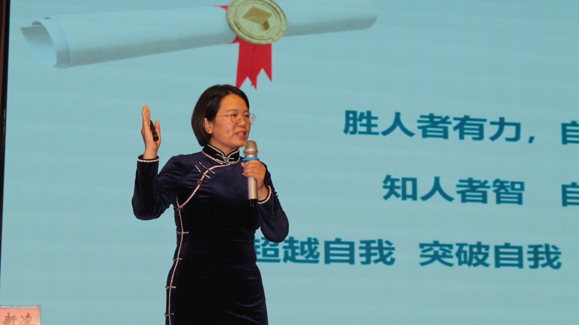 让厌学孩子重返课堂 郑州厌学孩子顺利返校心理干预指导专家潘新凌在行动