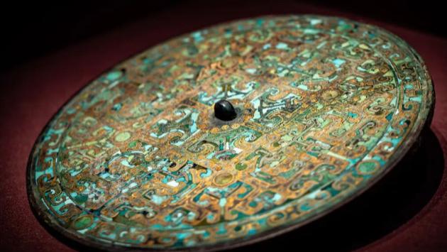 绝非现代仿品！西安展出神秘战国铜镜，纹路酷似电路板！2000年前真有超前文明？