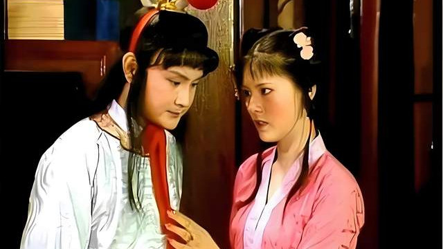 袭人明明离宝玉最近，为何却始终走不进他的心？身体怎抵得过灵魂