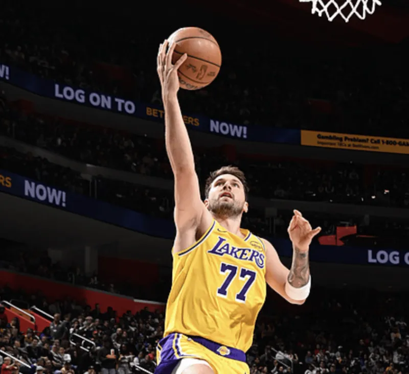 NBA常规赛湖人客场对阵活塞的比赛已经结束。全场战罢，湖人以110-113不敌活