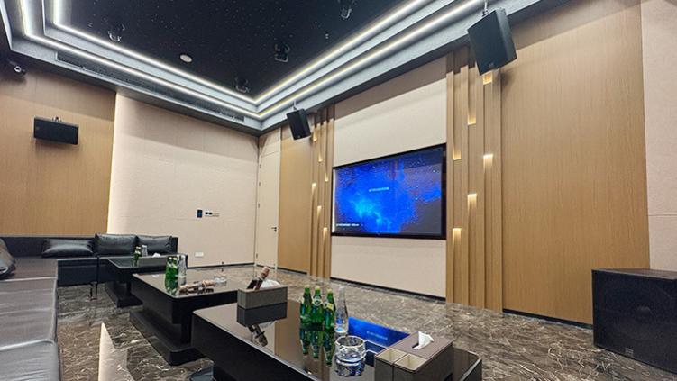 50㎡企业会所 KTV 案例：Martin 音响 + 舞台灯光，商务接待团建两不误