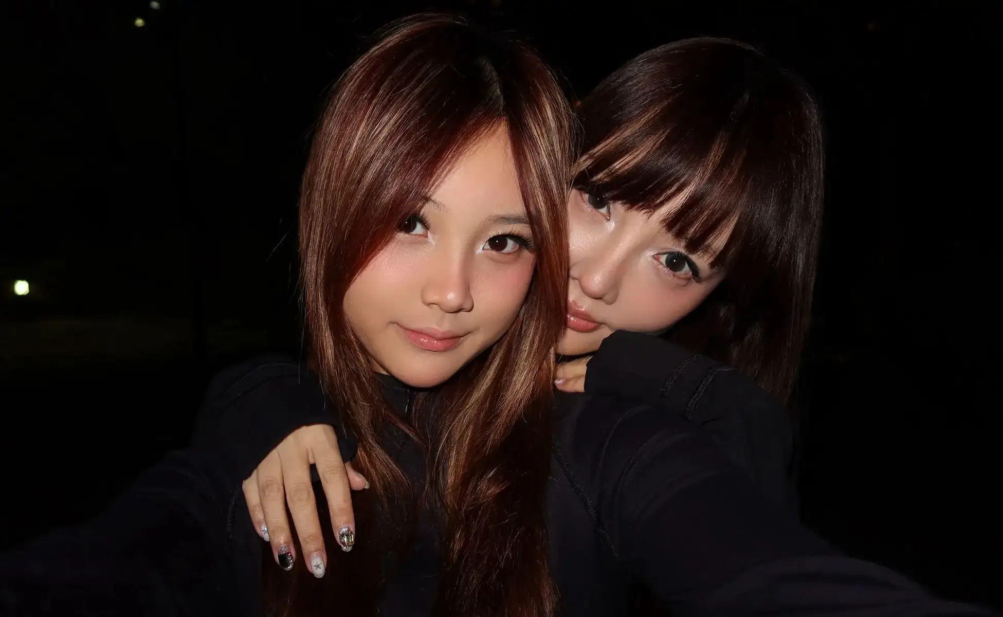 甜馨晒与李小璐合照宛如姐妹！母女同化欧美妆颜值能打