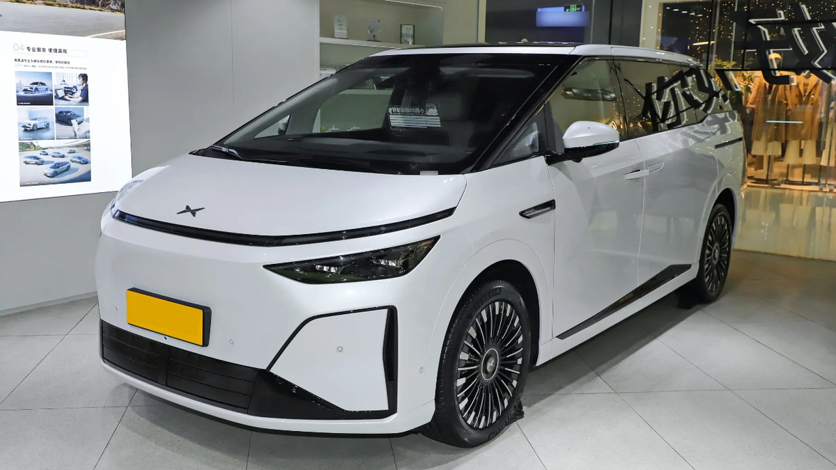 30.98万起，第二代VLA上车，2026款小鹏X9纯电版值不值？