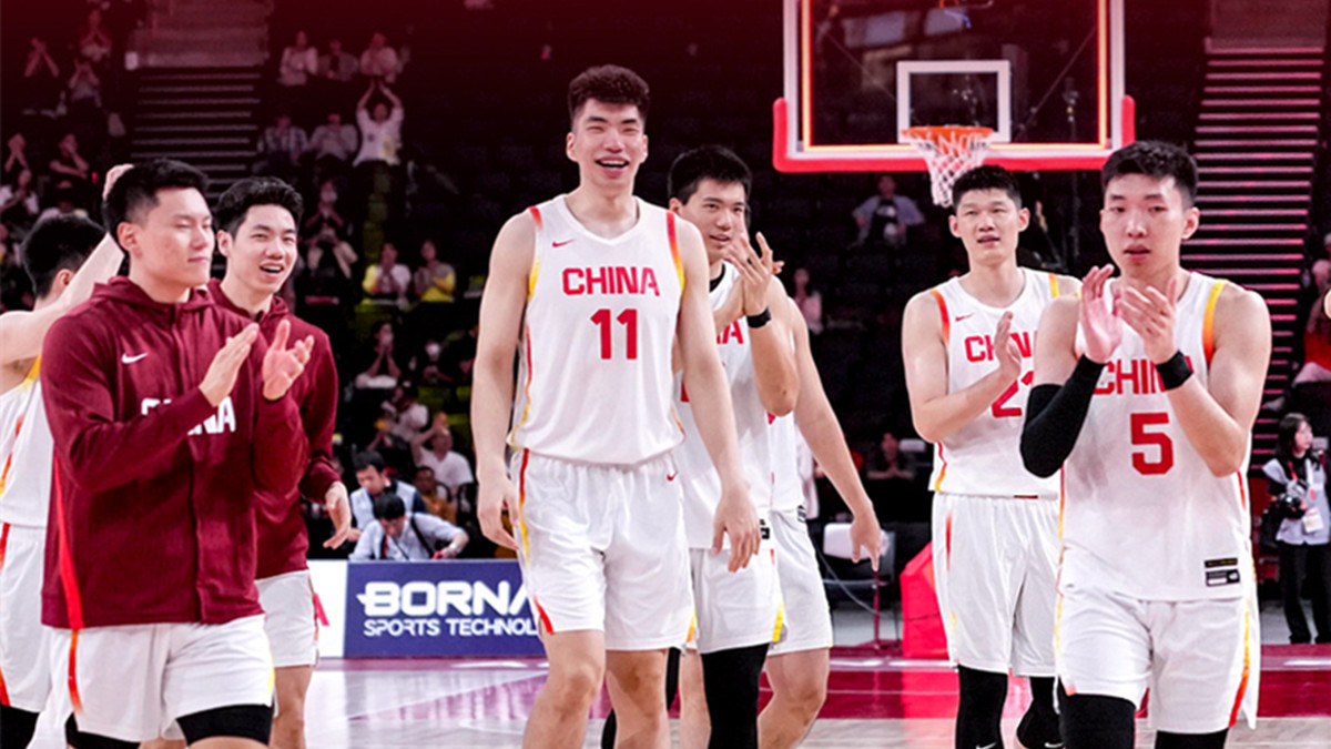 出奇制胜！中国男篮87-78险胜沙特，郭士强激活“2人”收奇效