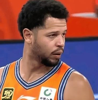 辽宁男篮签下了前上海男篮外援哈维。据国内媒体确认，辽宁男篮签下了前上海男篮外援哈