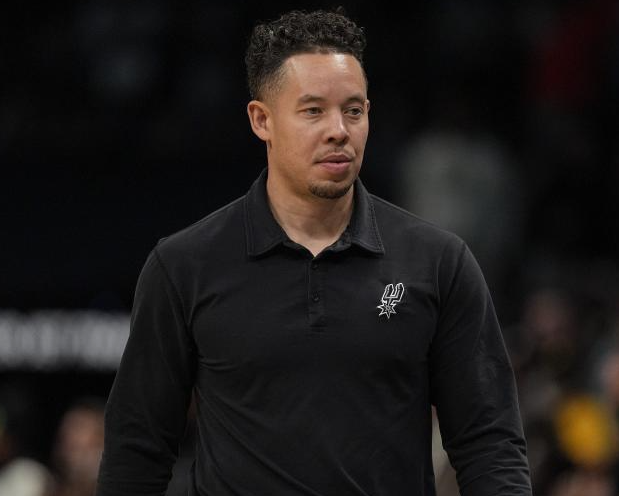 赛季进行到现在，可以给马刺教练组打满分。几个目标平衡的非常非常好，基本都实现了。