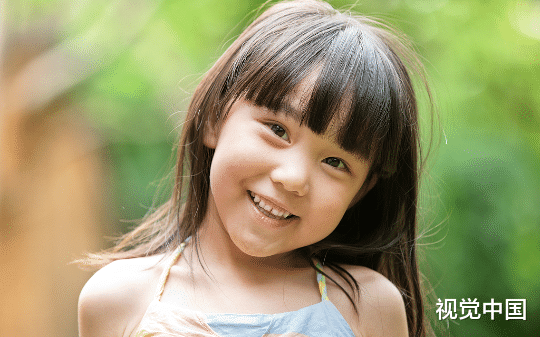 5岁那年我被姑姑送给陌生男人，他却成了我爸.....