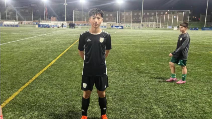 首位登陆拉玛西亚的中国球员！14岁边锋李昊炎确认加盟巴萨梯队