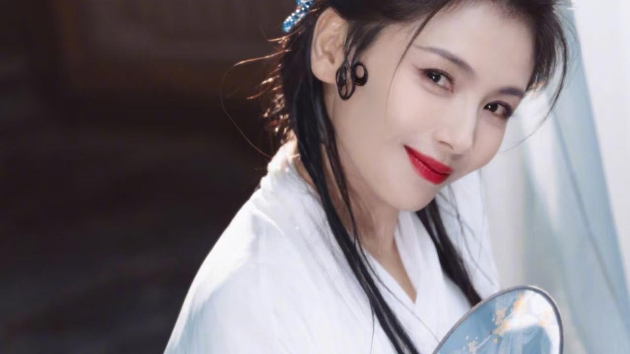 魅惑指数拉满！二十年后的刘涛完全不输赵雅芝，锐评十版白娘子