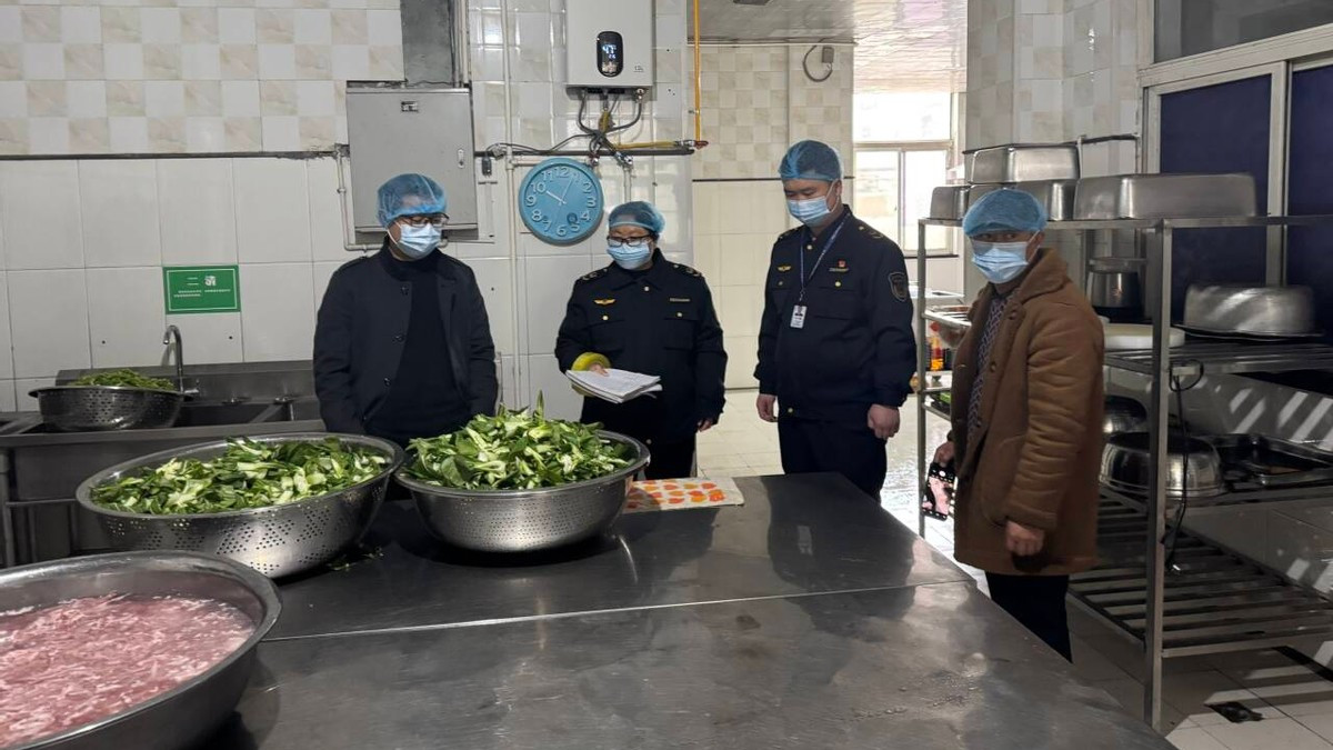 青川县市场监管局全力守护春季校园食堂食品安全