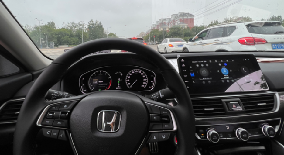 雅阁幻夜尊贵版，有什么隐藏功能，自己设置的功能。

