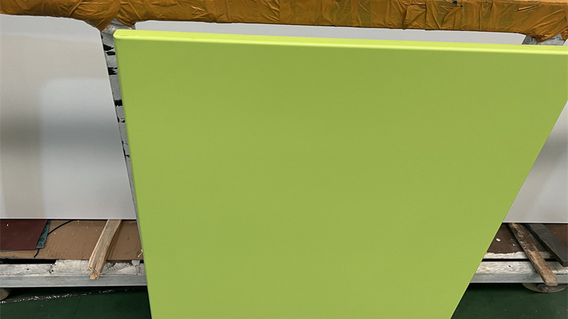 烤瓷铝板在建筑幕墙中的优点有哪些？