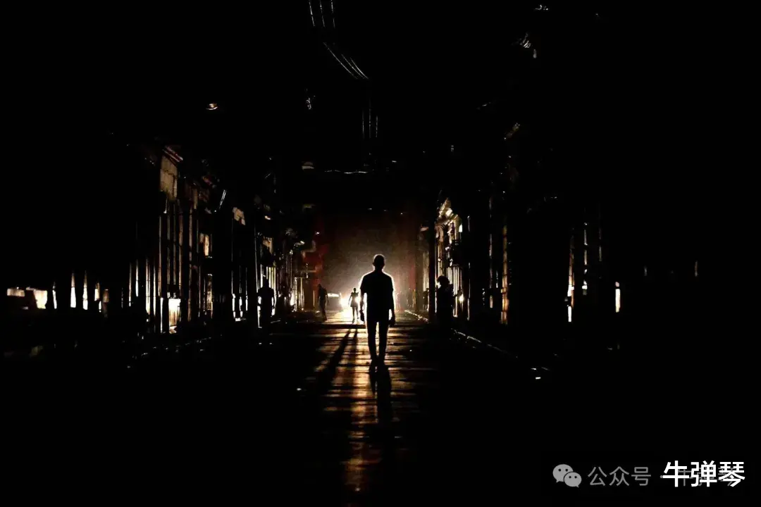 特朗普的三重局