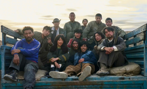 《生命树》让多杰和巡山队陷入危机的举报信到底是谁写的
知道这些事的除了巡山队，估