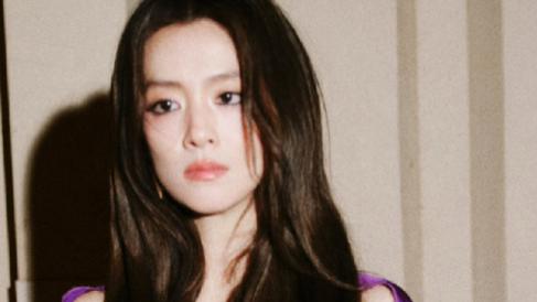 陈昊宇的紫色裙装，真的是别样的魅力！