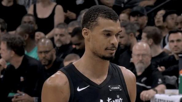 恩比德34分马刺战胜76人，文班亚马二次伤退马刺前景被看低