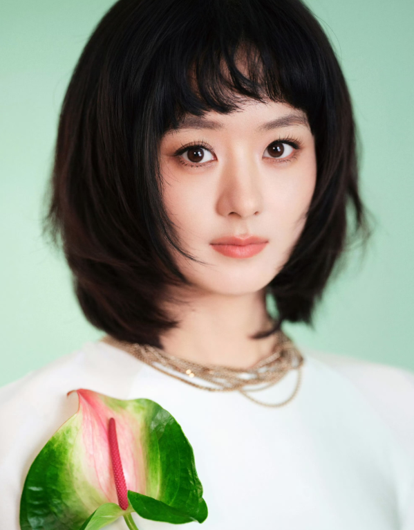 赵丽颖工作室在社交平台发布赵丽颖新造型
新发型元气满满，瞬间引发网友热议
这次的