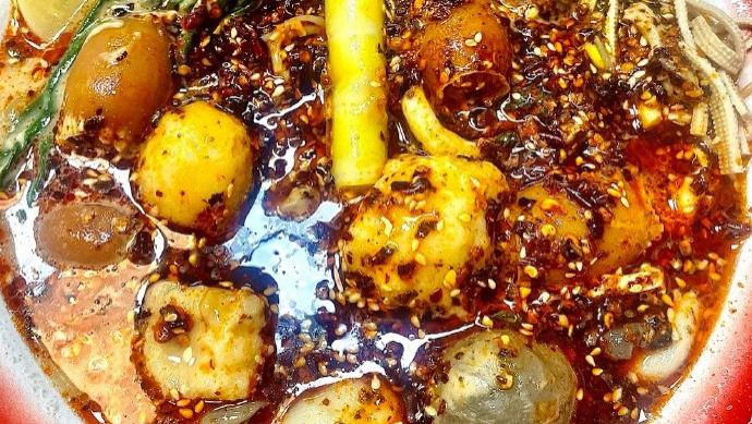 麻辣烫里的5大“隐形贵菜”，内行人“很少拿”，又压秤又贵！