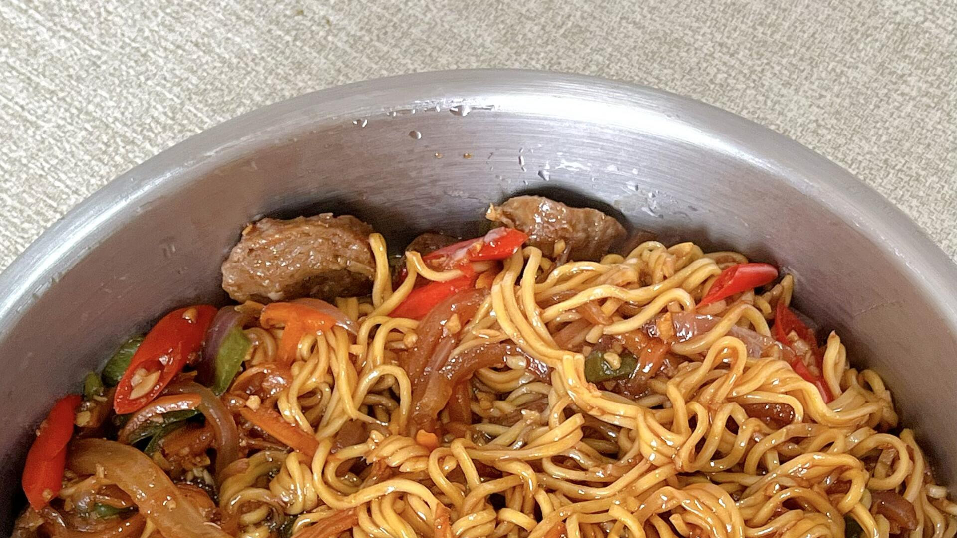 今天吃牛肉丸炒面，真心好吃