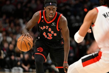 猛龙找到了自己的制胜之匙
1、找到了如何解决自己进攻的问题，不在迷信外线发起，让