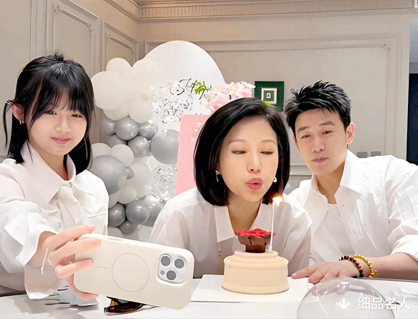 陆毅为妻子庆祝50岁生日！鲍蕾最聪明的地方，就是对婆婆好