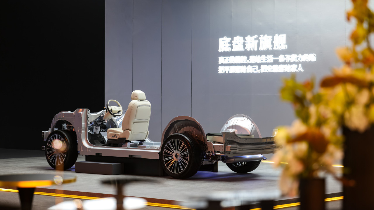 面向L4时代的全尺寸SUV登场，小鹏品牌再冲高，成算几何？