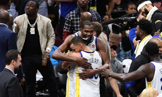 从“杜库vs火箭/詹姆斯”到“詹库vs杜兰特火箭”，NBA的黄金档剧本正在重写