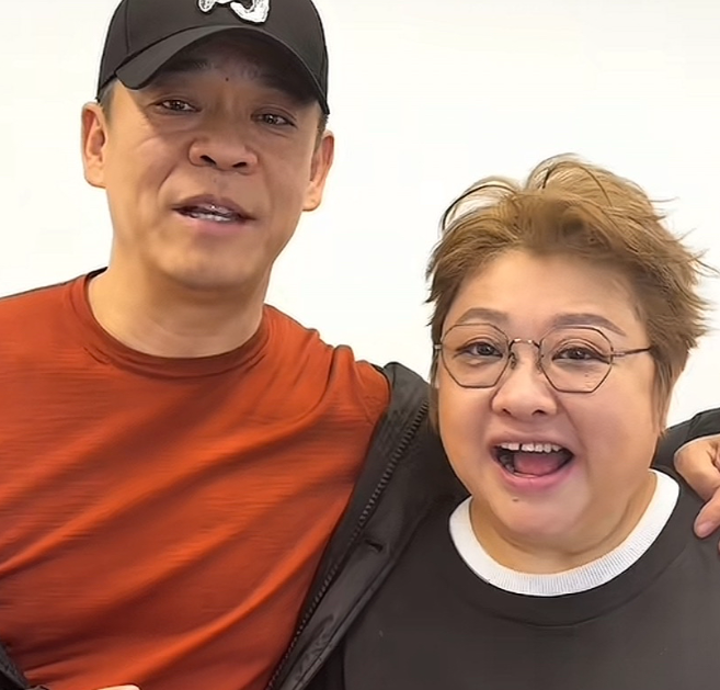 孙浩叫韩红妹妹，刷到这个视频我先是愣了一下
在我的印象中韩红应该比孙浩大
于是去