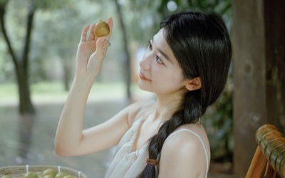 表姐让985侄子给中专干儿子让位，我直接跳槽年薪30万，她跪着求我回来！