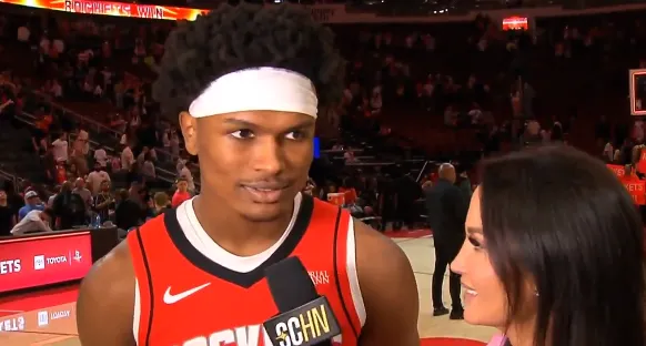 NBA常规赛火箭主场对阵爵士的比赛已经结束。全场战罢，火箭以140-106战胜爵