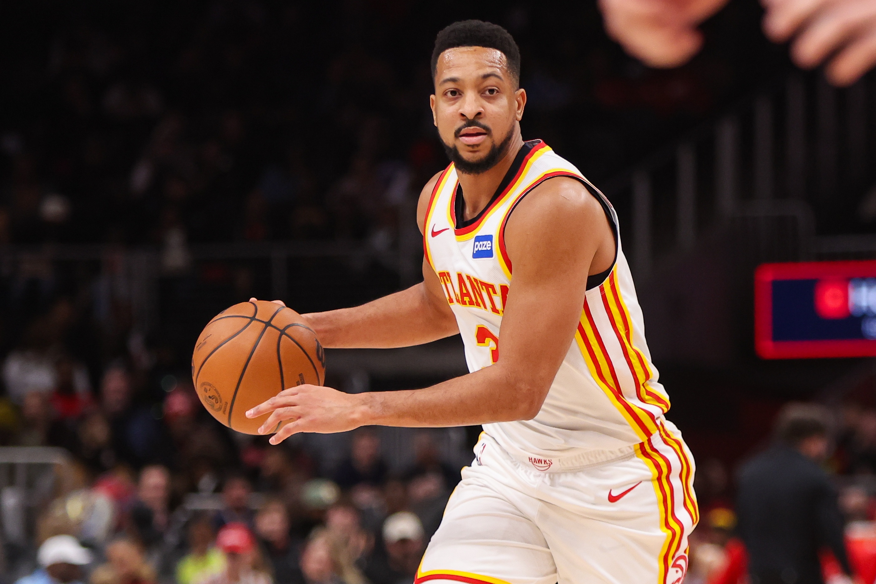 NBA名嘴比尔西蒙斯在谈到火箭队季后赛的问题所在的时候表示，火箭队缺少的就是核心