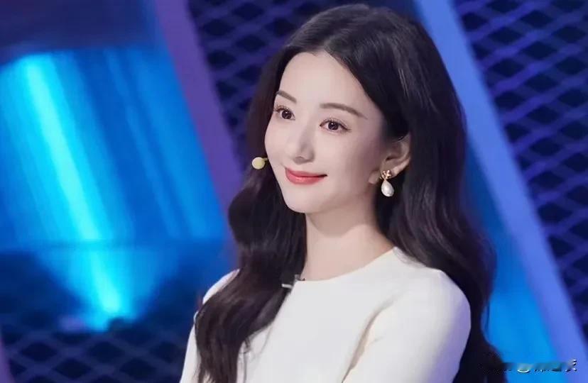 方媛上镜真的好漂亮，本人肯定更美。