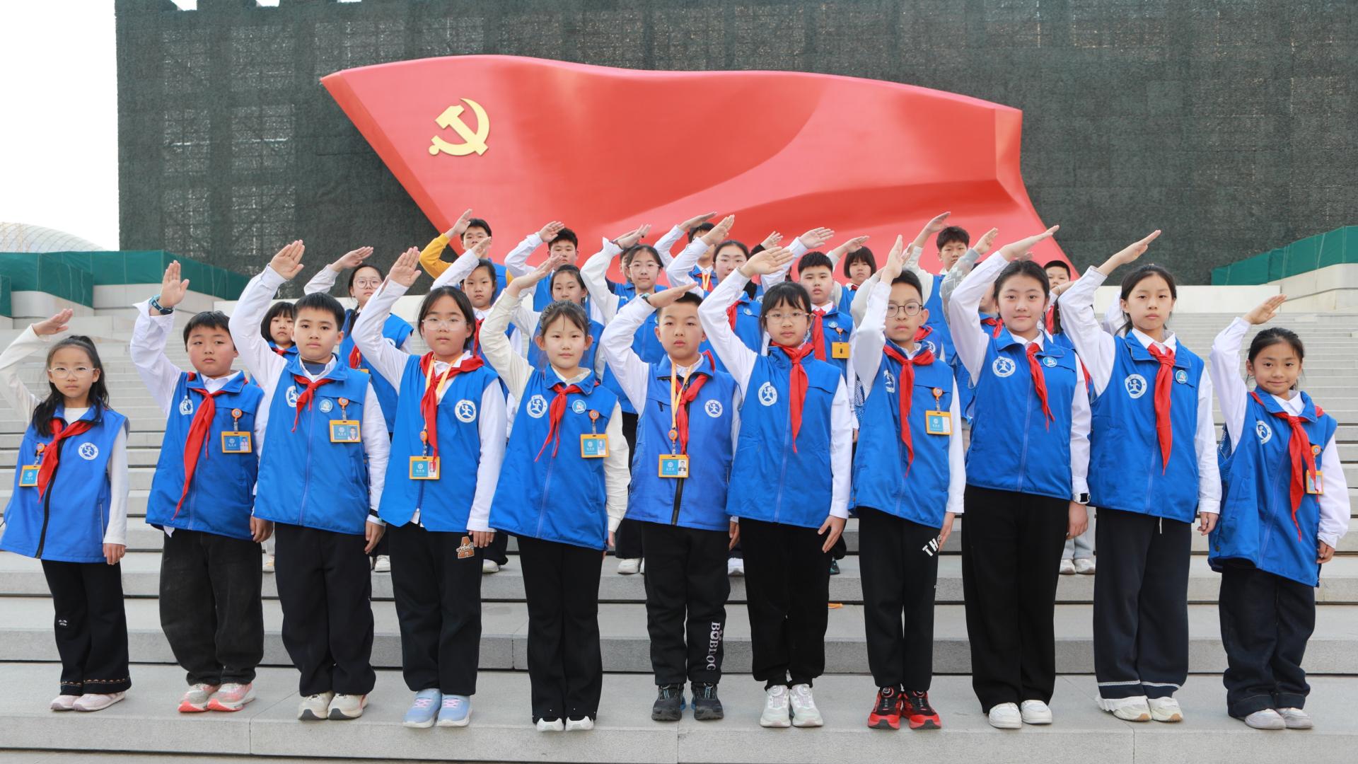 少年赴盛会 初心向未来 ——新华小记者2026全国两会体验采访活动圆满落幕