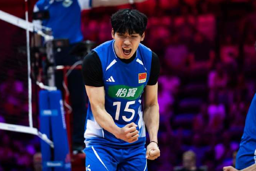 彭世坤12分（16扣9中4失误被拦，3拦1发）