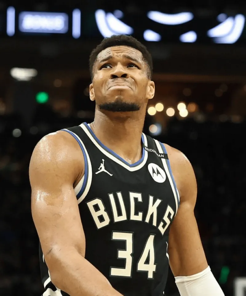 近日，美媒Fullcourtpass表示，据纽约邮报记者Brian Lewis报