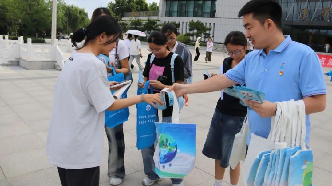 志愿服务 |济南护理职业学院后勤保障党支部开展节水共建主题活动