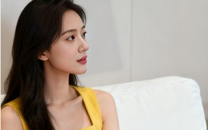 三年前我放弃国际投行的工作，留在妻子身边做百依百顺的赘婿，只为收集证据送她牢底坐穿