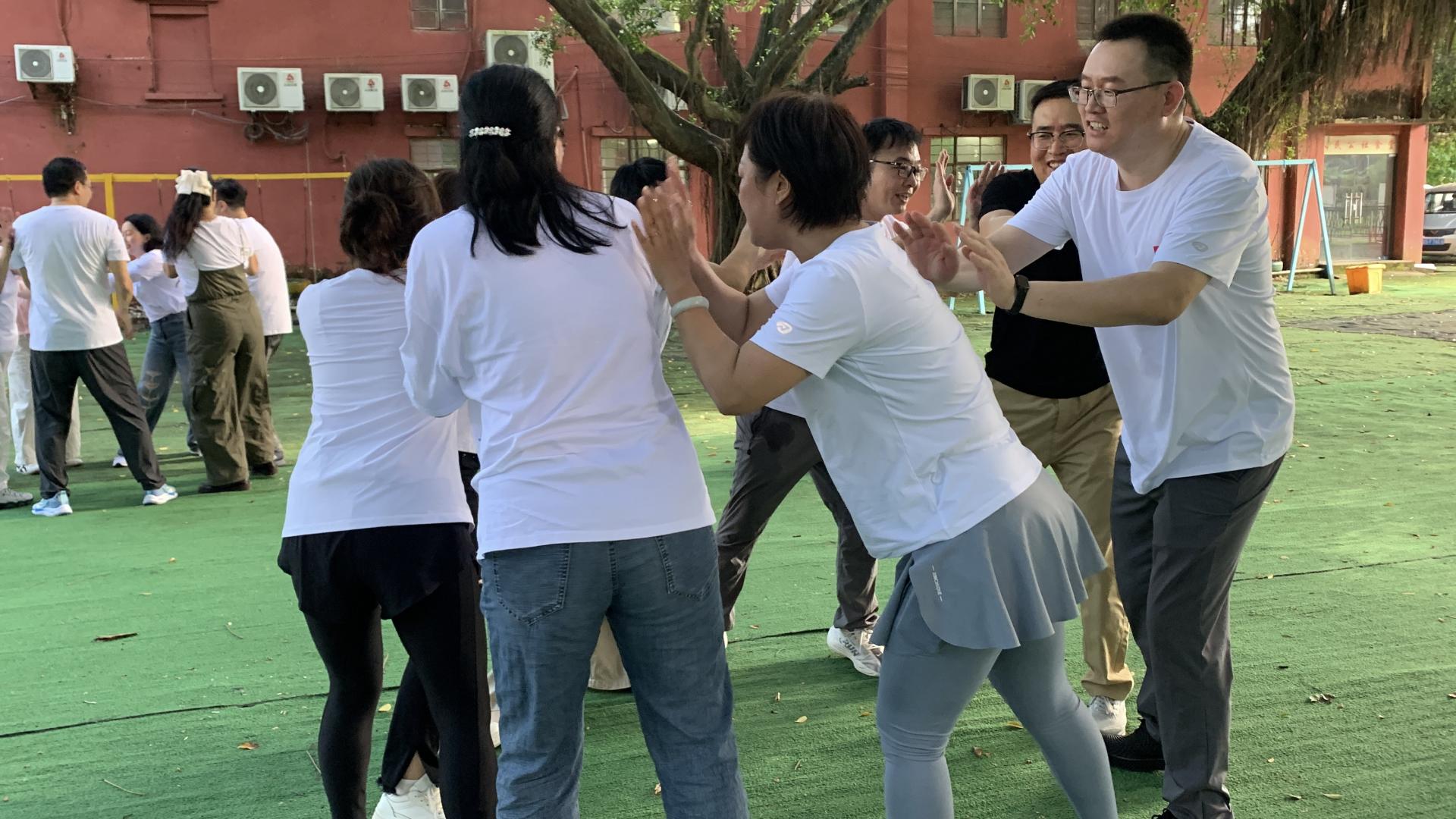 广州户外团建✨挑战160秒全员燃炸！凝聚力直接拉满