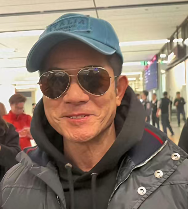 去方媛家过年
应该是觉得岳父母常年在香港帮他们看护小孩，只有一年到头才回去一次，