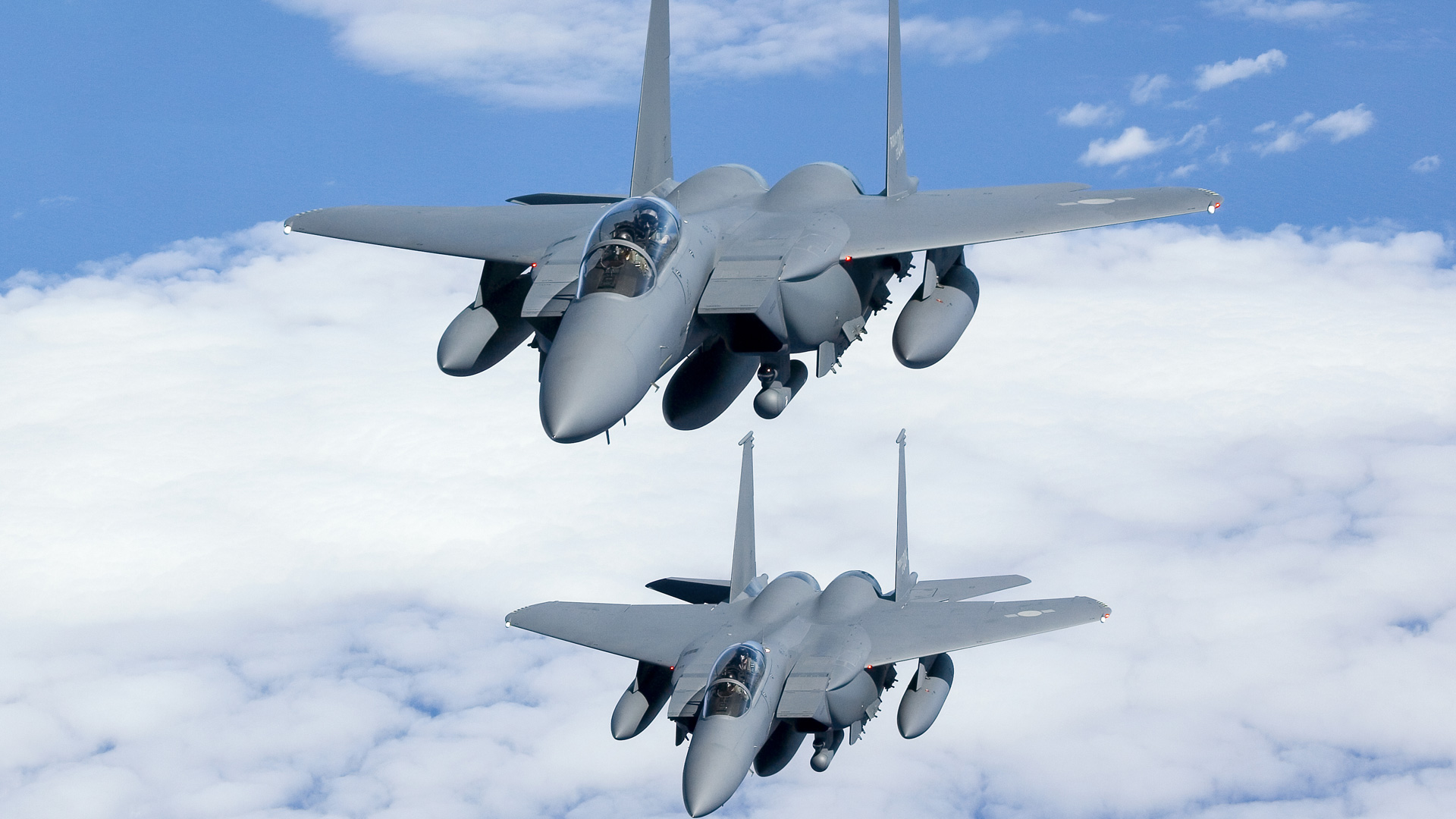 F-15EX“鹰II”：四代机的“终极进化”与战略突围