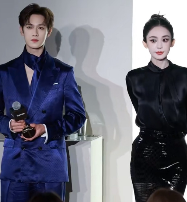 李昀锐与古力娜扎同框比女明星更精致脂粉气太重了
古力娜扎惊喜现身TF线下活动，以