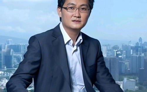 腾讯公司的市值为4.2万亿港元，创始人马化腾身家高达4650亿元人民币，排名中国第三，但他竟性格内向
