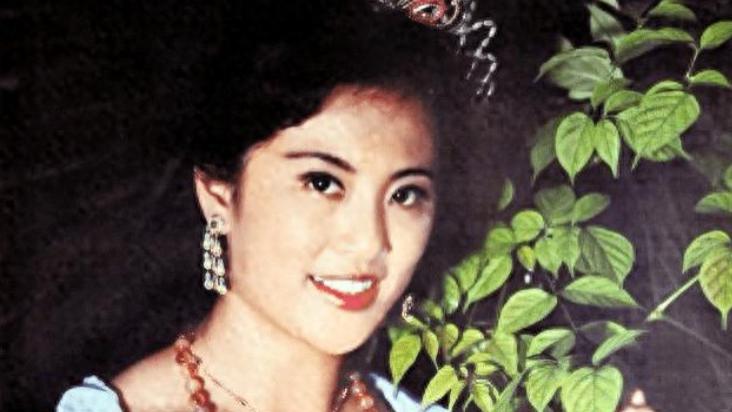 邓星：秦怡的外甥女，嫁前男排主帅汪嘉伟又离婚，儿子是知名导演