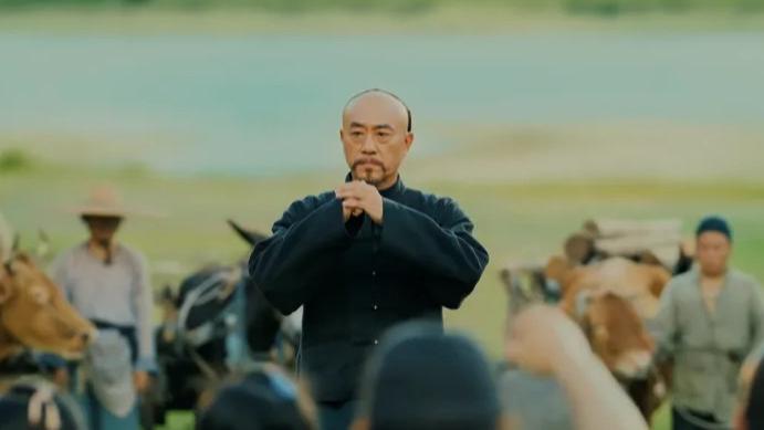 对话丨何冰：《江海潮生》演张謇，始于惊讶终于铭记