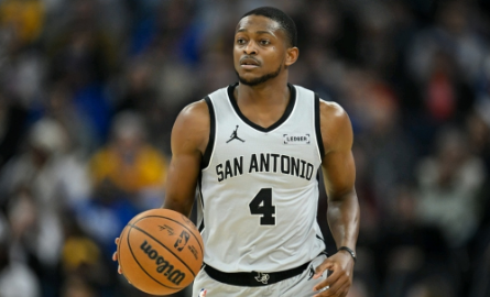 致敬孙铭徽？NBA总决赛，马刺遭遇尼克斯绅士横扫无缘冠军，而这轮总决赛福克斯总场