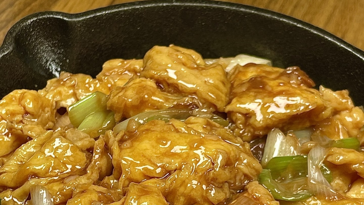 大葱炒鸡蛋：酱香浓郁的下饭神器，简单几步做出饭店级美味