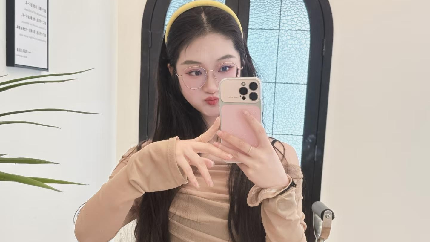 阳光普拉提：健身房里的复古运动风