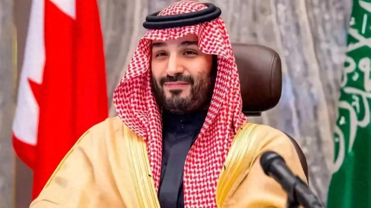 头顶一块布，中东我最富！为何沙特总能挖出大量黄金石油？