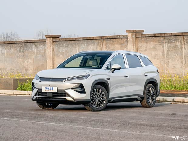 15.5万起！比亚迪宋Ultra EV定档3.26，闪充标配把B级SUV卷疯了